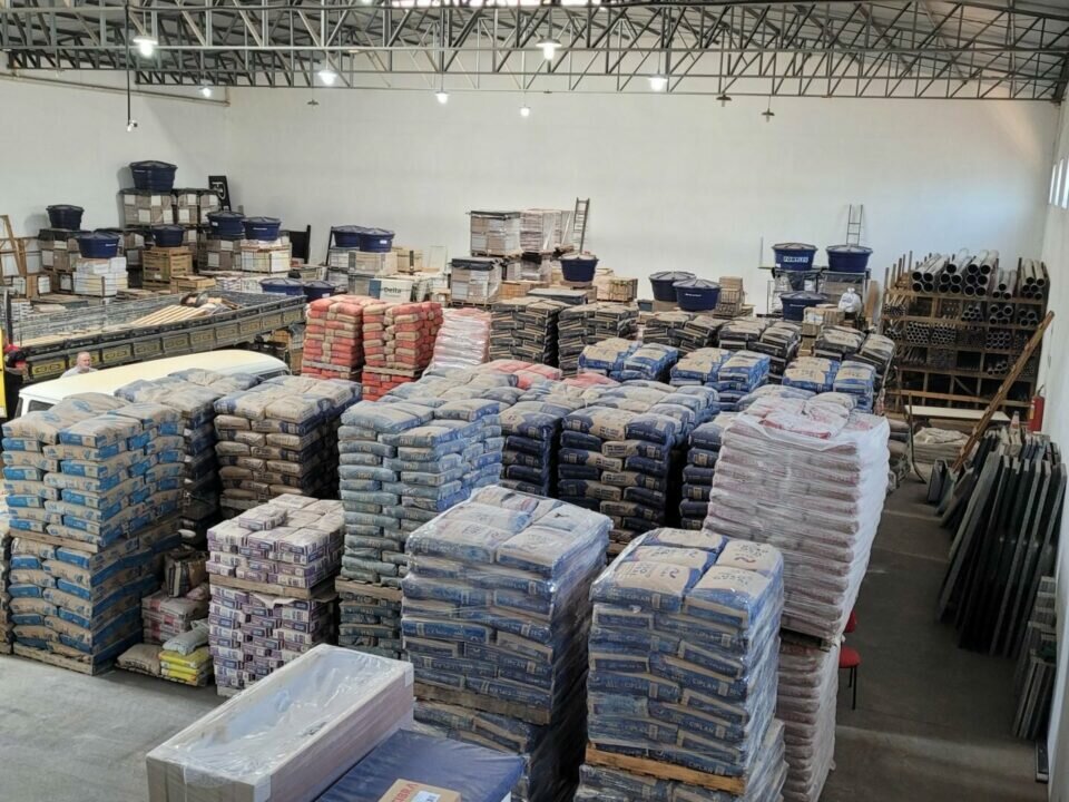 Distribuidora de materias de construção e varejo