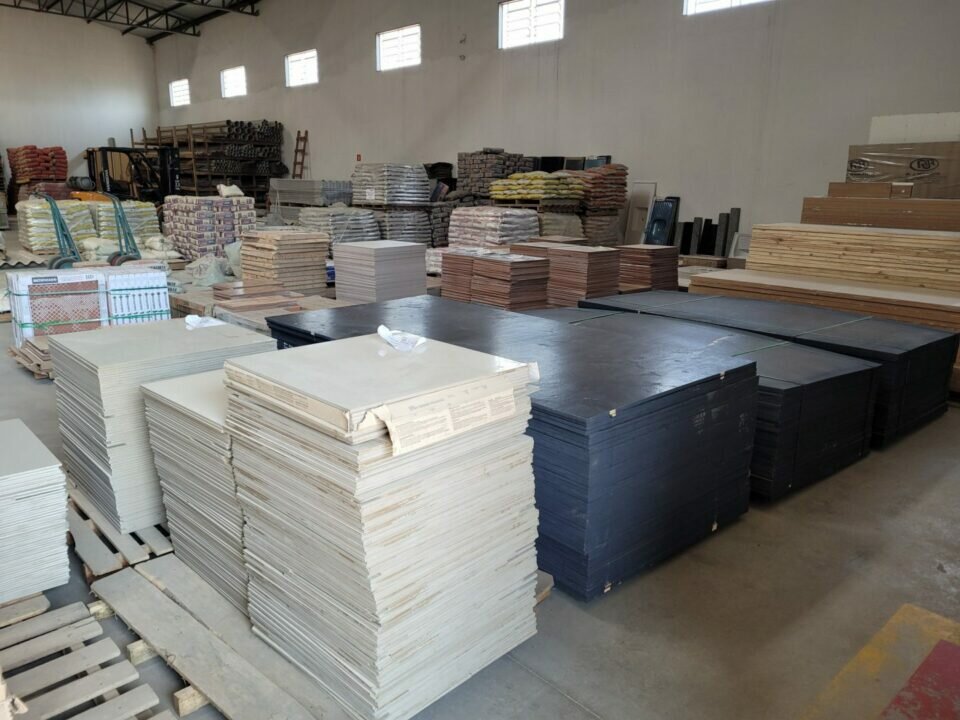 Distribuidora de materias de construção e varejo