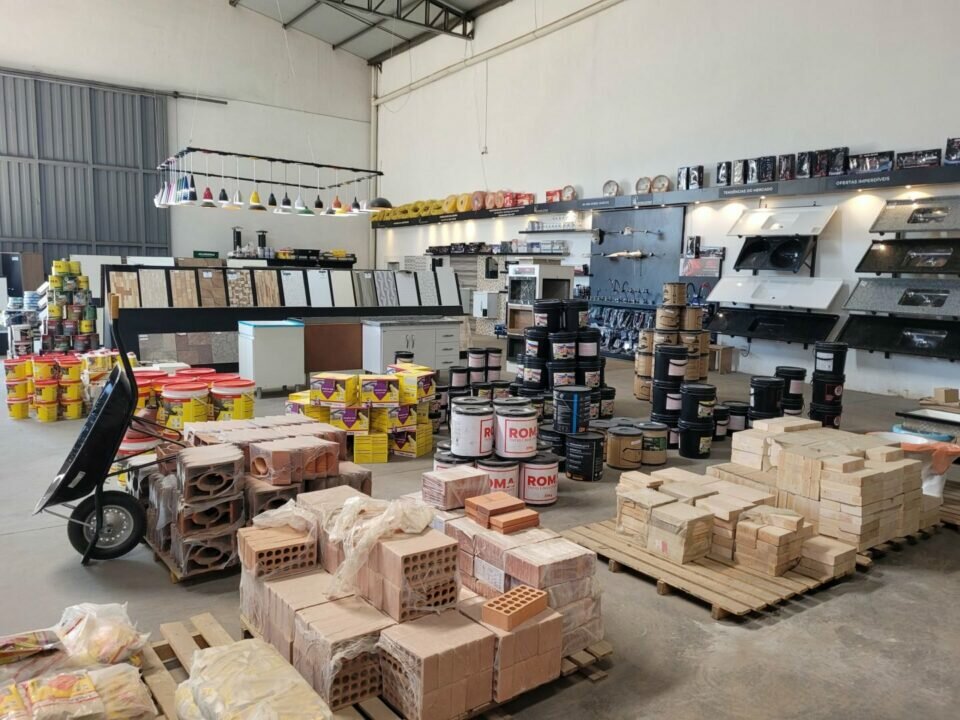 Distribuidora de materias de construção e varejo