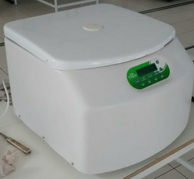 Empresa faturando enquadrada no simples nacional