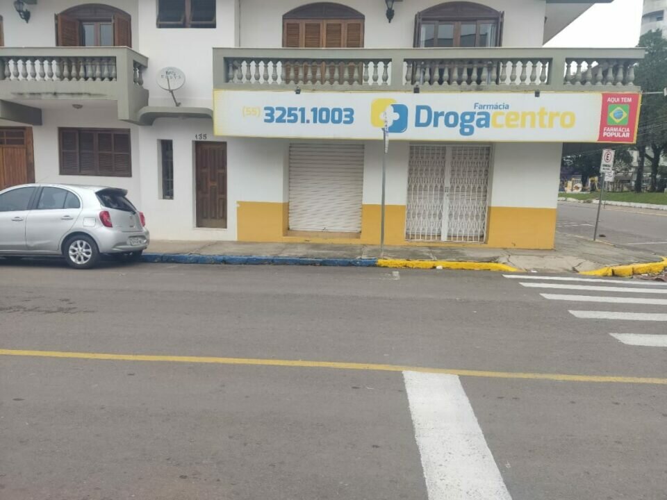 Farmácia a venda
