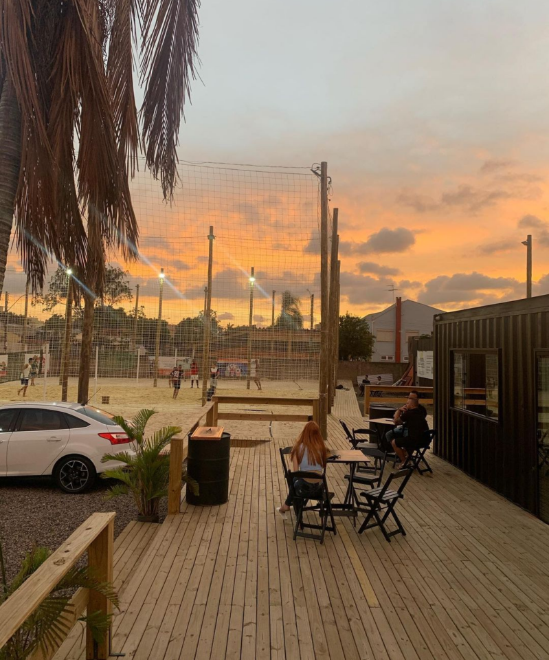 Venda de quadras de esportes e bar
