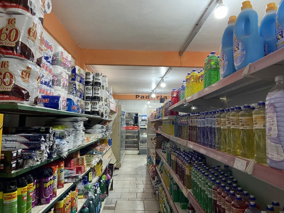 VENDO MERCADO ACEITO TERRENOS, SITIO E MAIS UM VALOR NO NEGÓCIO