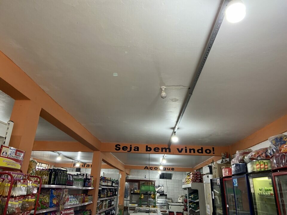 VENDO MERCADO ACEITO TERRENOS, SITIO E MAIS UM VALOR NO NEGÓCIO