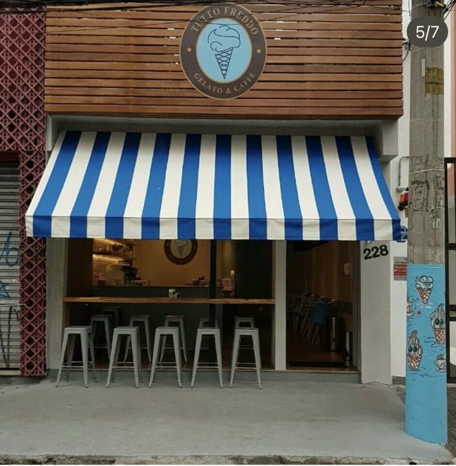 Sorveteria a venda