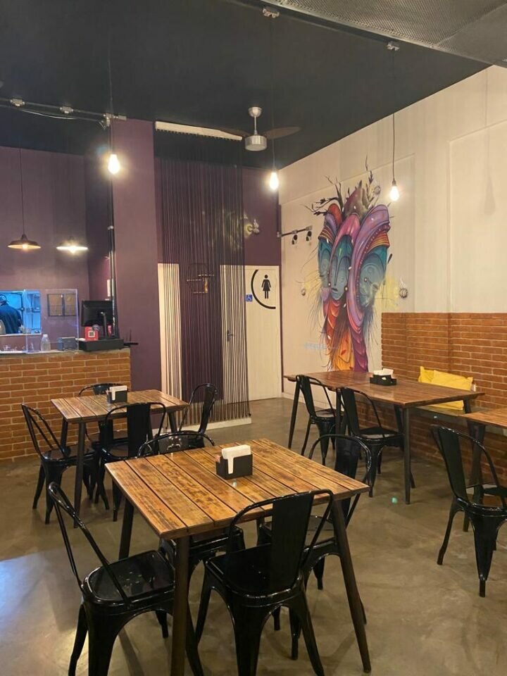 Hamburgueria Zona Sul de São Paulo em principal avenida da região