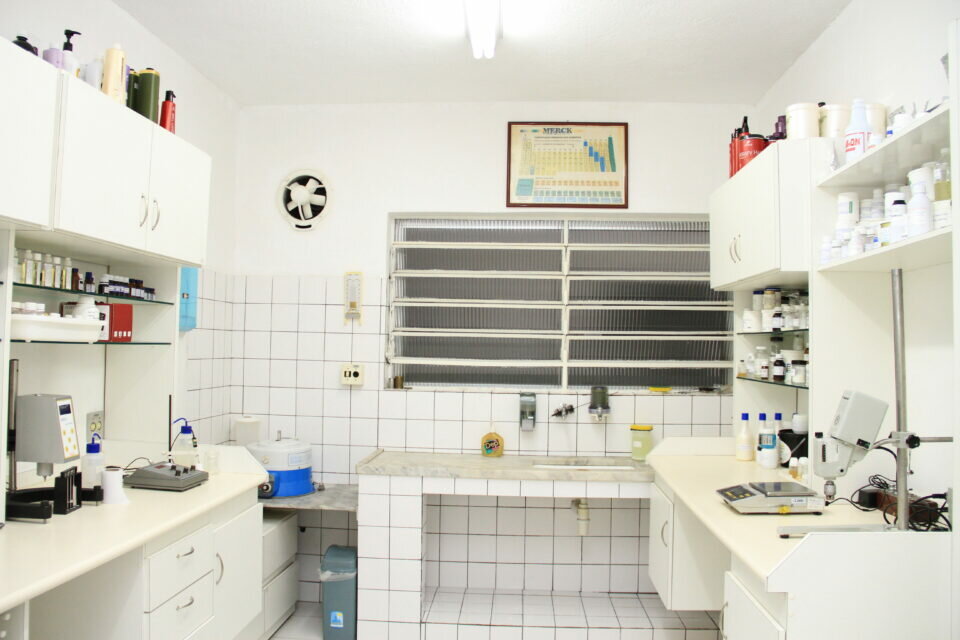 INDUSTRIA DE COSMETICOS COM 27 ANOS DE ATIVIDADE – REGIÃO SUDOESTE DE SP