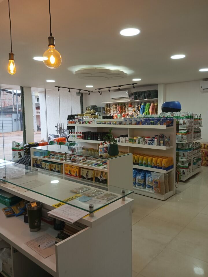 Clínica veterinária completa com petshop e banho e tosa