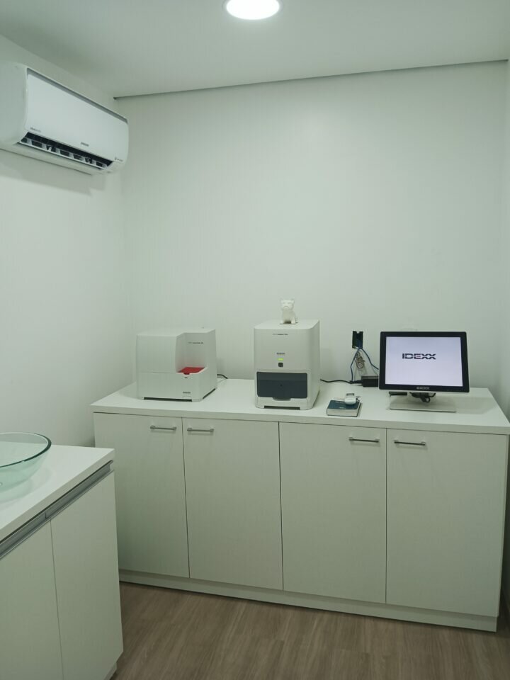 Clínica veterinária completa com petshop e banho e tosa