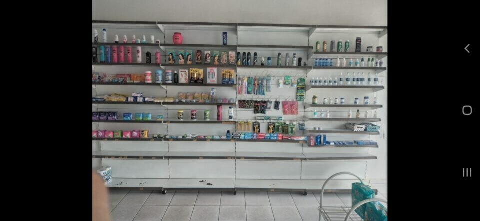 Drogaria localizada no Wanel Ville 5