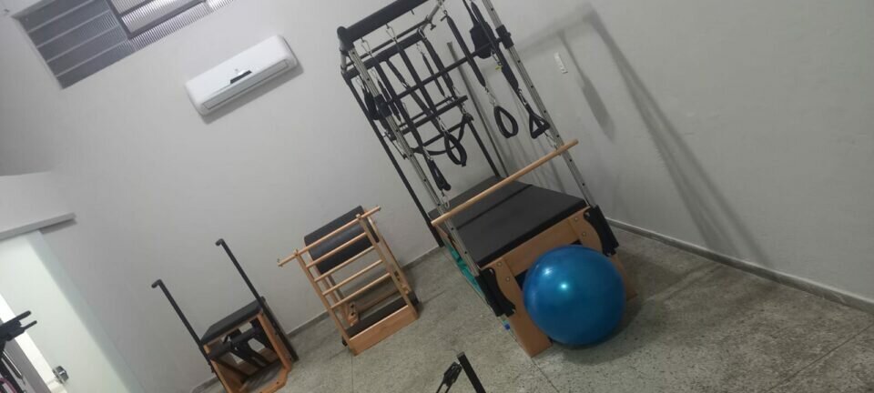 Vendo clinica de fisioterapia e pilates equipada
