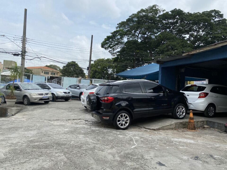 Venda lava rápido no parque São Domingos