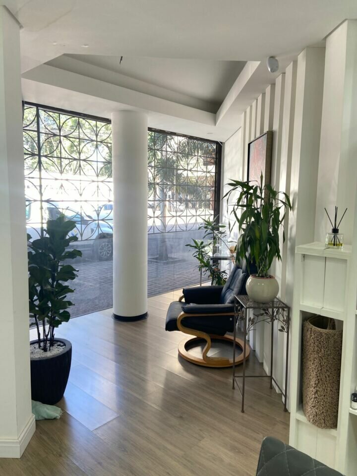 Vendo ponto comercial Salão de Designer de Unhas – Centro