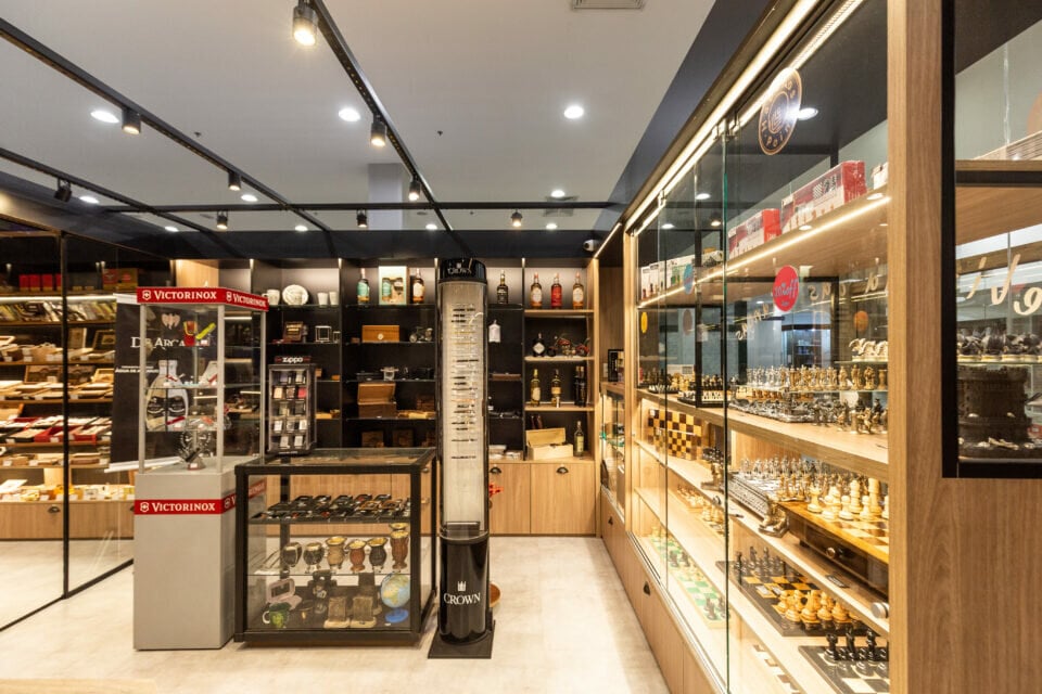 Loja em Shopping Tabacaria / Charutaria / Presentes Finos