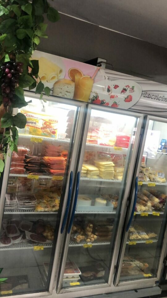 Passa-se ponto loja de frios e congelados