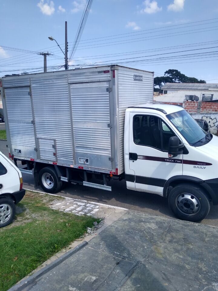 Frete em Curitiba 99171-6011,