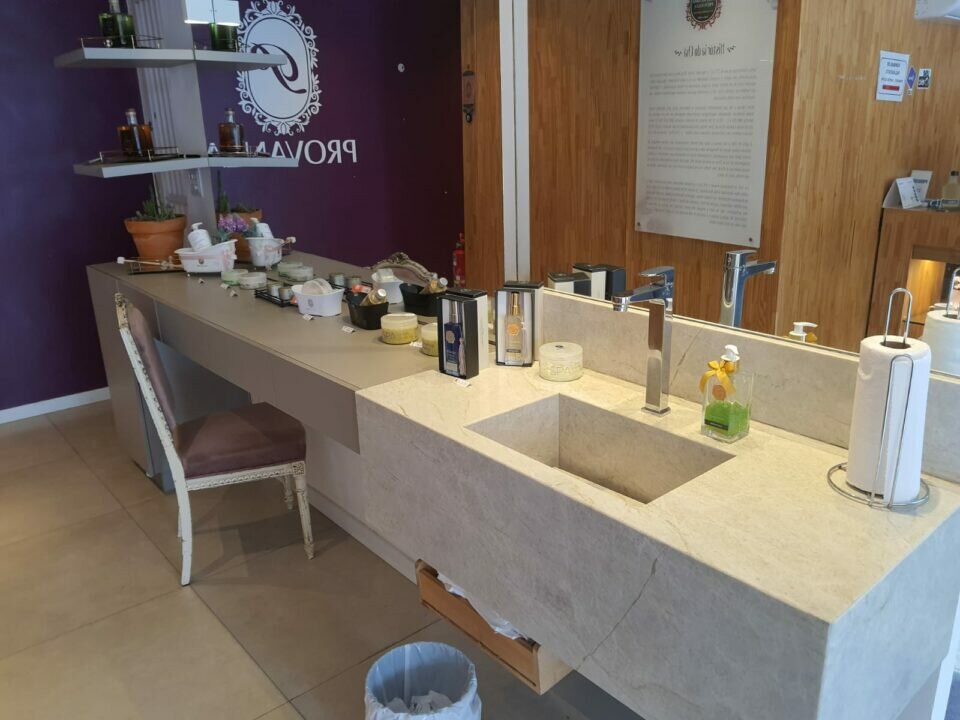 PROVANZA – FRANQUIA DE COSMÉTICOS E AROMATIZANTES  103 NORTE – BRASÍLIA
