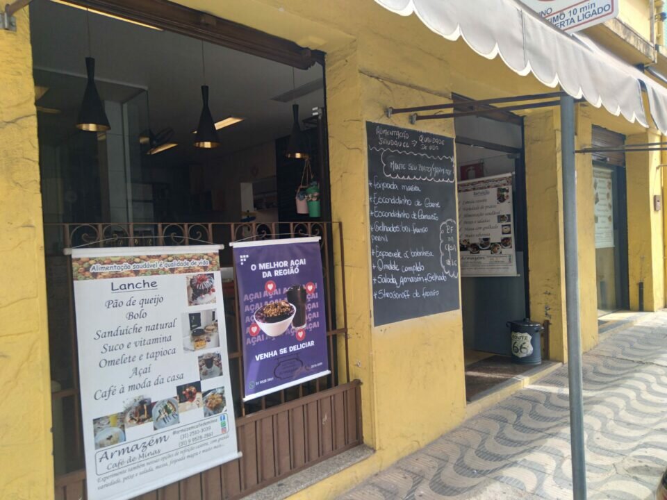 Venda de um Café e Restaurante