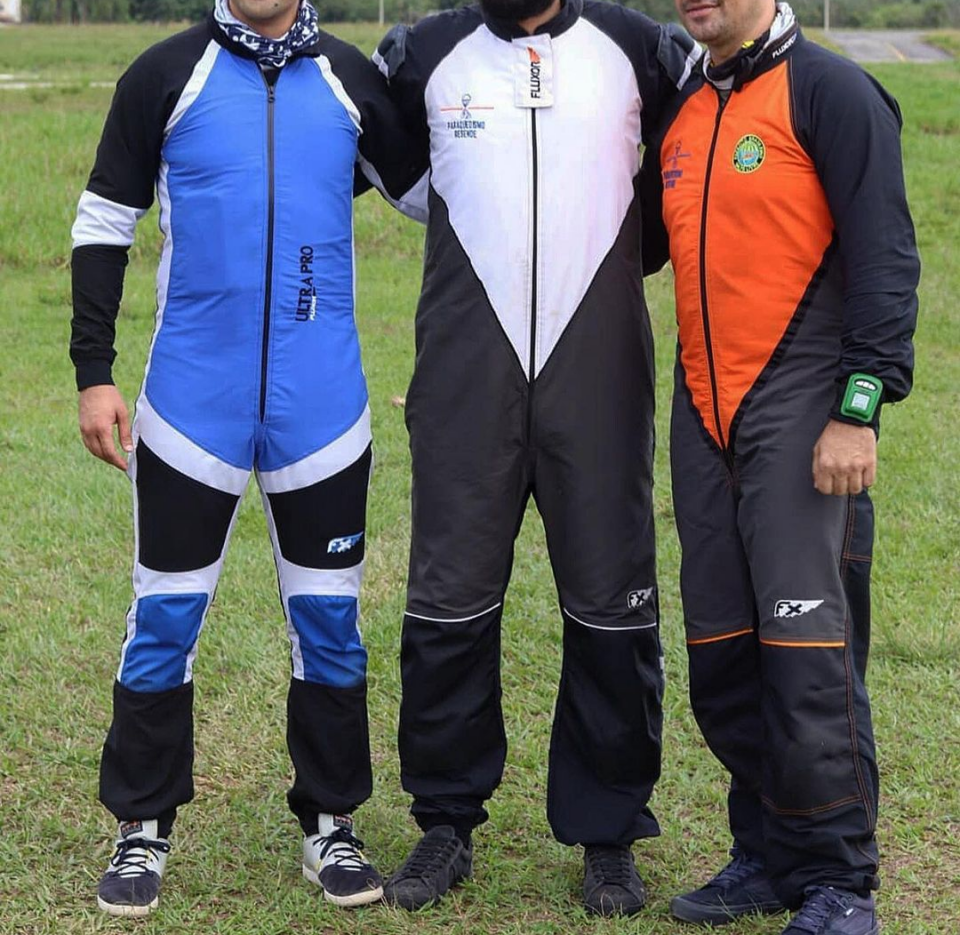 PARAQUEDISMO E ESPORTES DE AÇÃO confecção de roupas