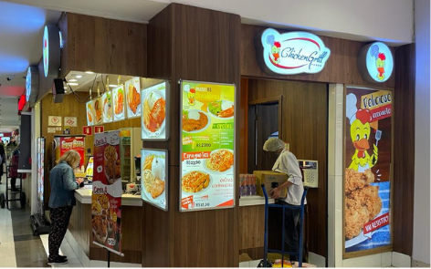 Restaurante marca própria há 15 anos no shopping com delivery