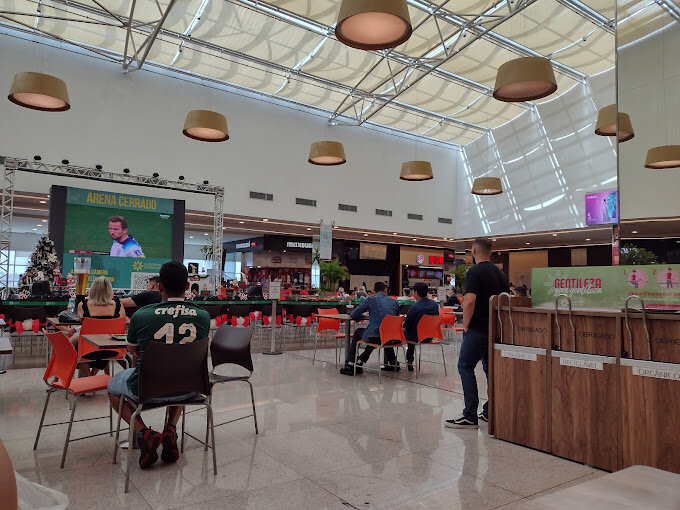Vendo loja completa, na praça de alimentação do Shopping Cerrado