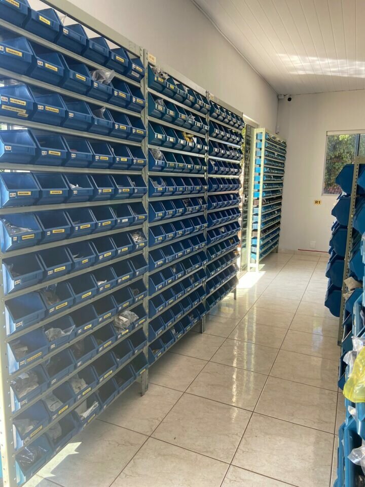 VENDO DISTRIBUIDORA DE PEÇAS DE CAMINHÕES