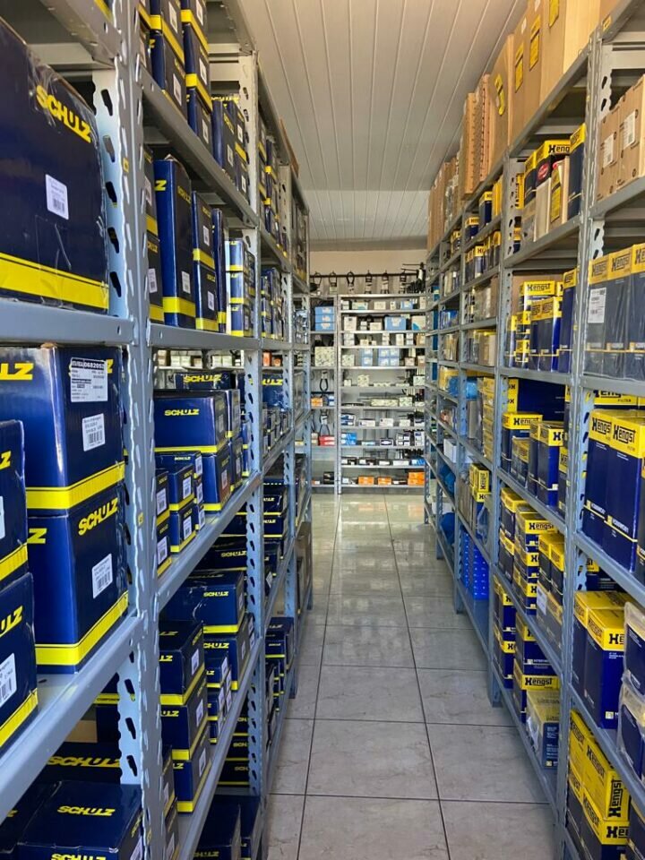 VENDO DISTRIBUIDORA DE PEÇAS DE CAMINHÕES