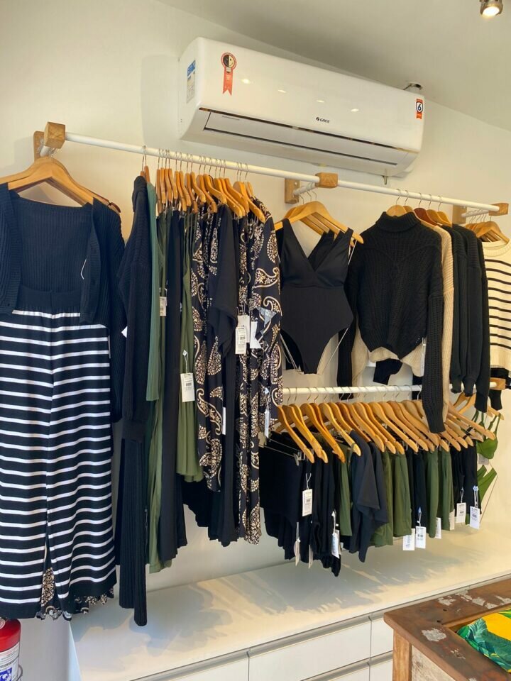 Loja de biquínis e roupas feminina