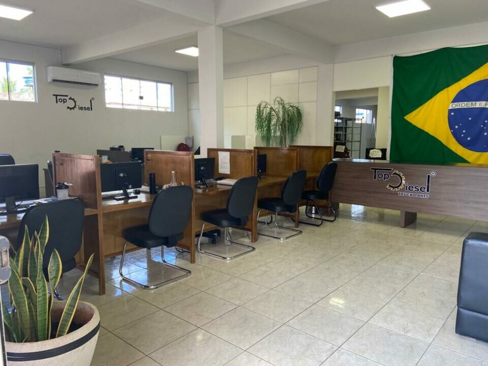 VENDO DISTRIBUIDORA DE PEÇAS DE CAMINHÕES