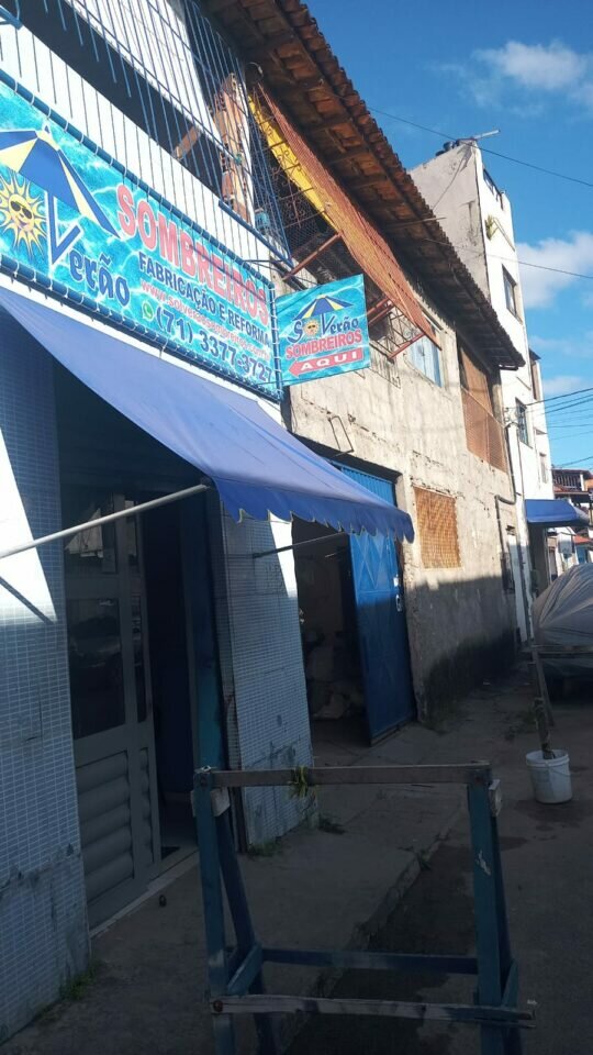 Fabrica e oficina de sombreiros e ombrelones