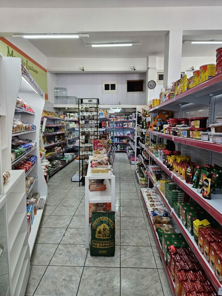 Mercado à venda na melhor região de Florianópolis