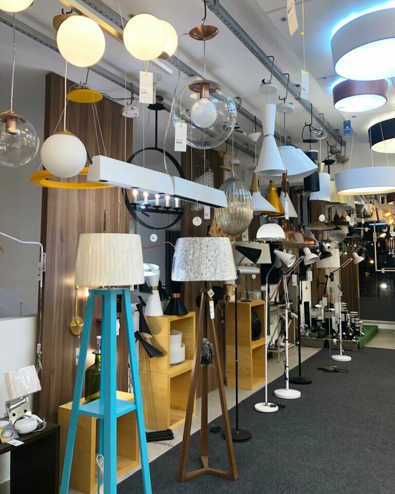 LOJA DE MATERIAIS ELÉTRICOS E ILUMINACAO DECORATIVA