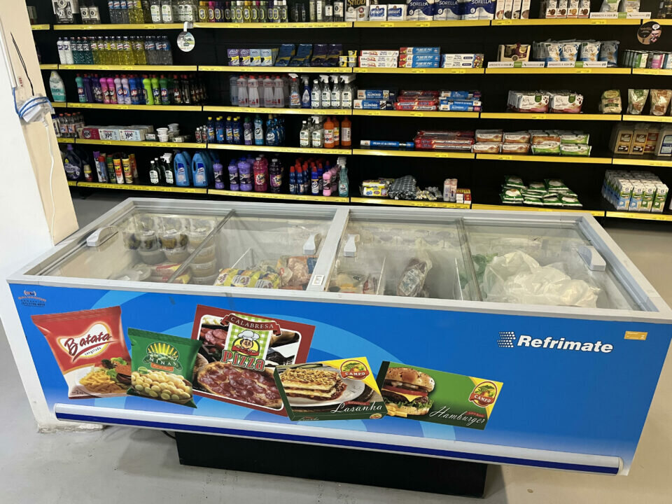 Mine mercado com Cafeteria