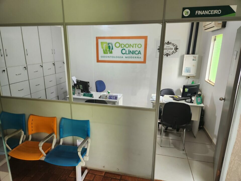 Vendo clínica odontológica todos os ativos fundo de comércio em operação