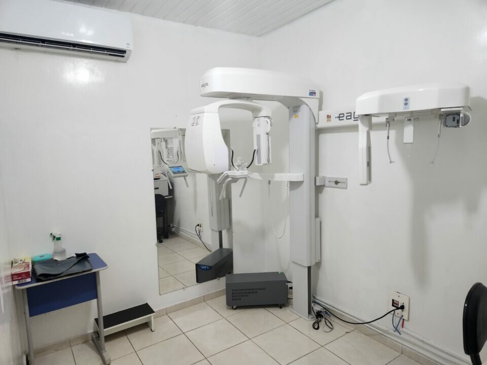 Vendo clínica odontológica todos os ativos fundo de comércio em operação
