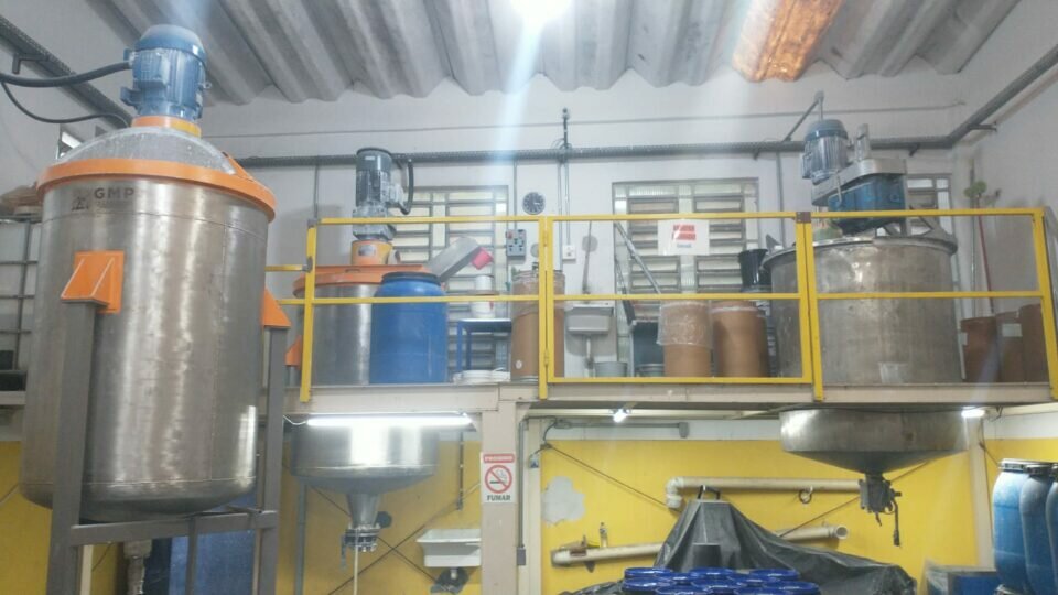 VENDO FABRICA DE TINTAS EM DIADEMA-SP
