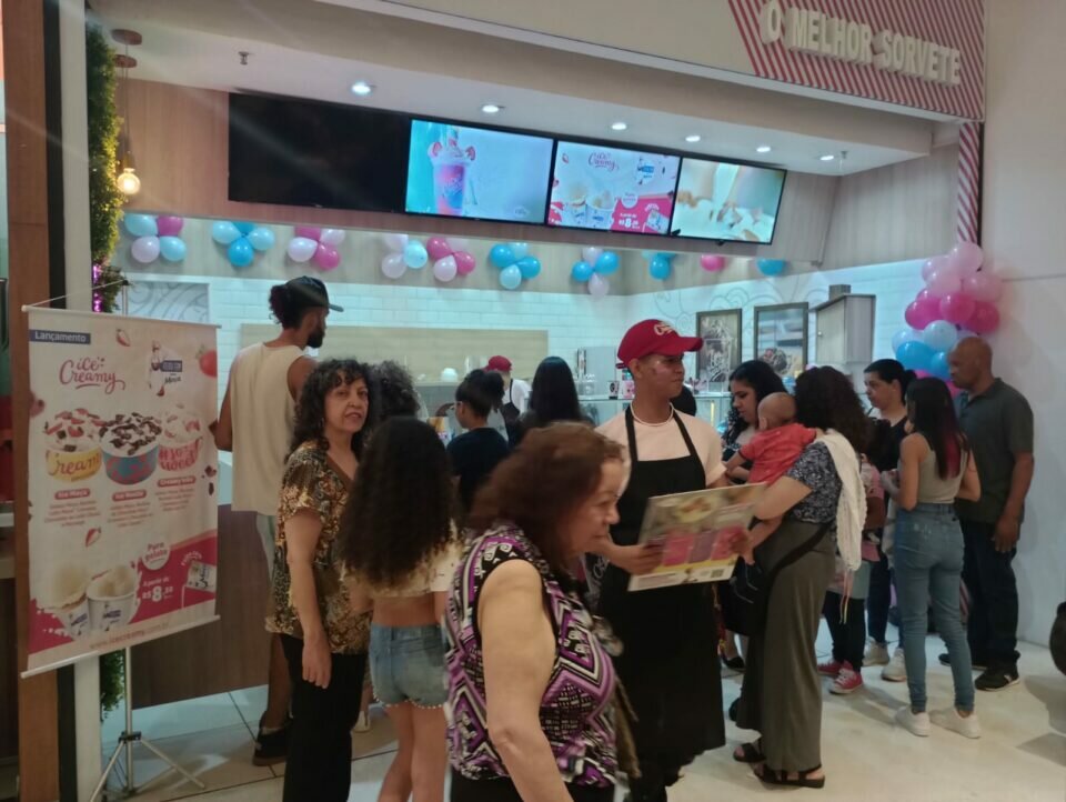 VENDE-SE OPERAÇÃO DE FRANQUIA ICE CREAMY NA PRAÇA DE ALIMENTAÇÃO