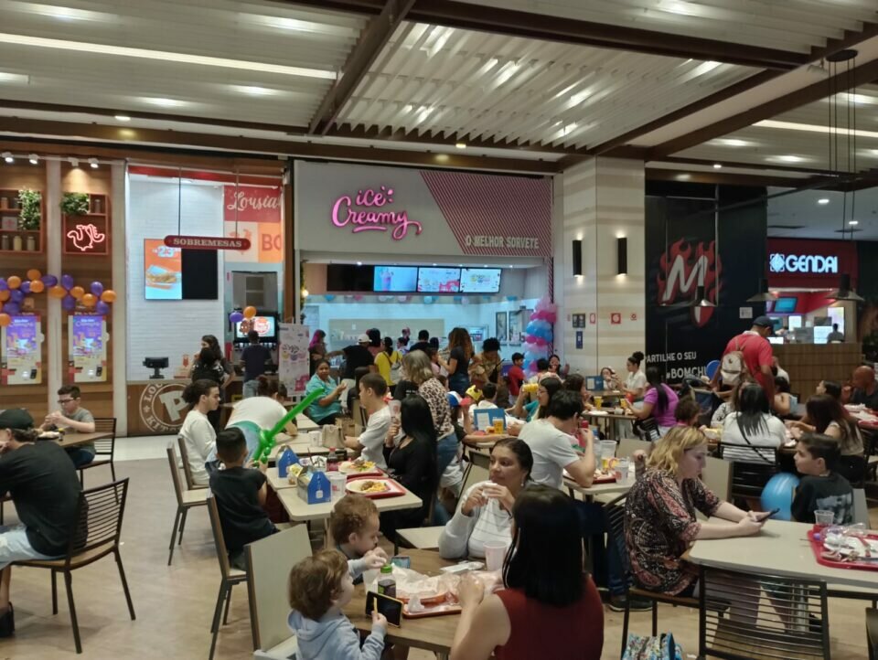 VENDE-SE OPERAÇÃO DE FRANQUIA ICE CREAMY NA PRAÇA DE ALIMENTAÇÃO