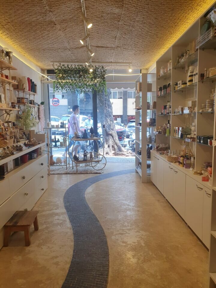 Passo excelente ponto comercial em ponto nobre da Savassi