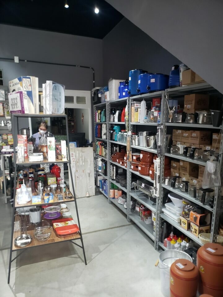 Vendo tradicional loja de utensílios e utilidades domésticas