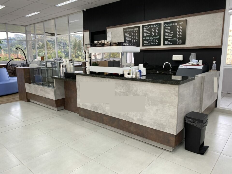 Cafeteria estilo quiosque, adaptável a qualquer espaço