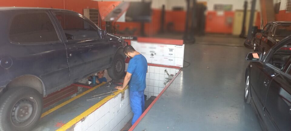 Centro automotivo e maquinas