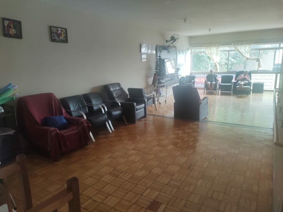 Já imaginou trabalhar com uma área que mais cresce, a de casa de repouso pa