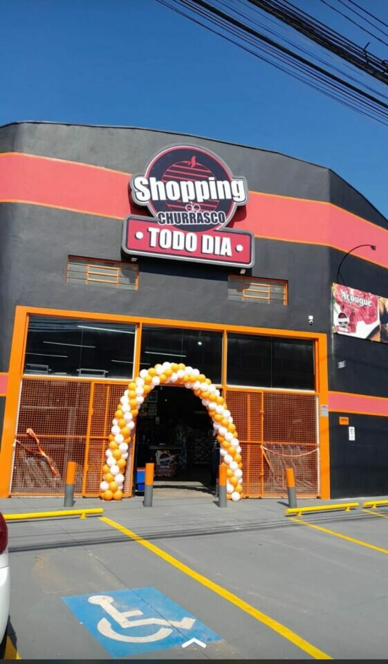 VENDE SE UM SUPERMERCADO