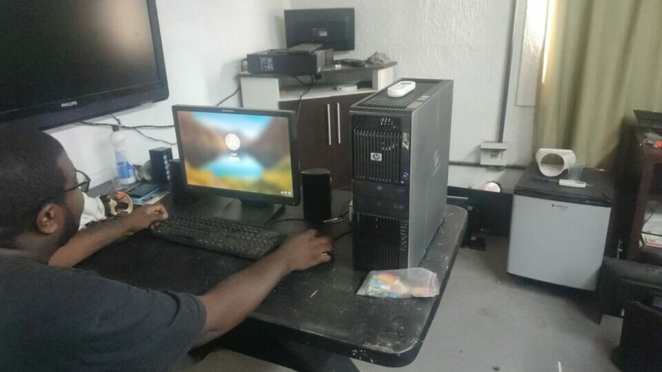 Empresa de Reciclagem de Eletronicos