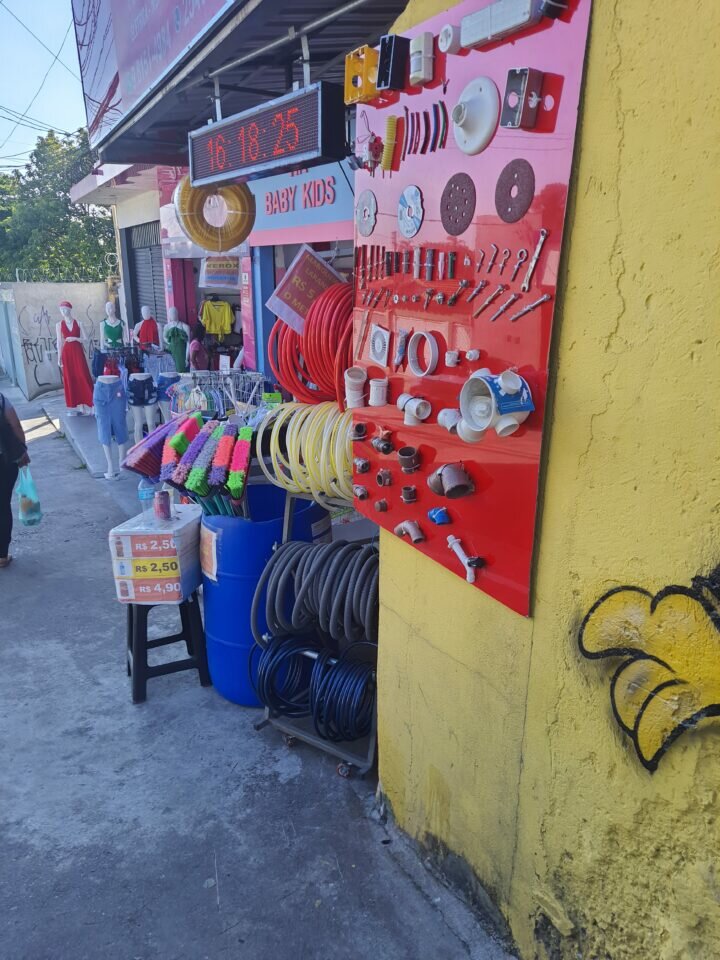 Venda de Materais Eletricos, hidraulica com chaveiro