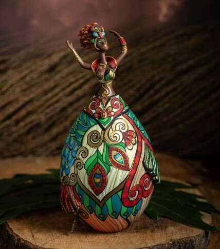 Empresa muito conhecida no mercado de Artesanato com produtos únicos