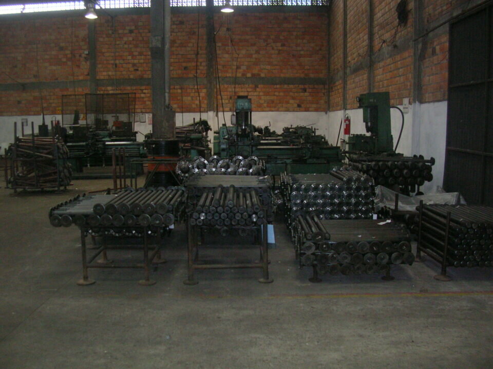 INDUSTRIA DE SEMI EIXOS