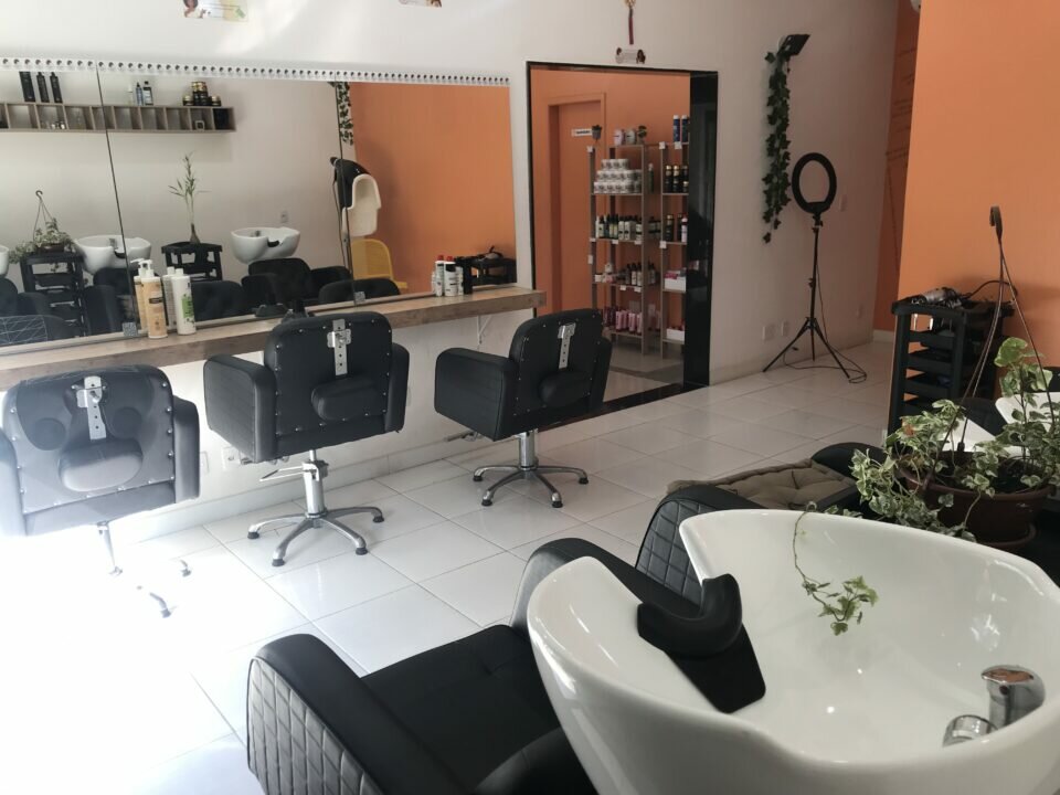Passo ponto de Salão de Beleza e Loja Pronto para iniciar os atendimentos