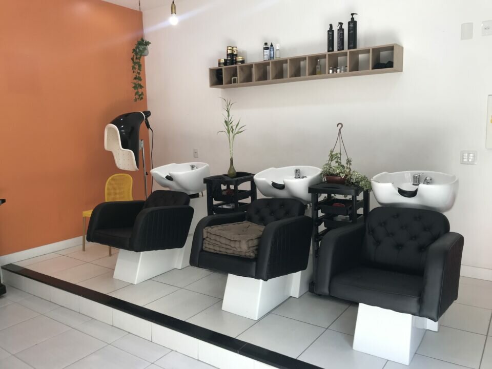 Passo ponto de Salão de Beleza e Loja Pronto para iniciar os atendimentos